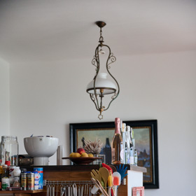 Vepředu kuchyňka - za ní obývák