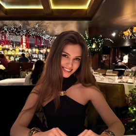 Nádherná Kseniya Alexandrova.