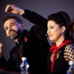 Kalkulátor má početný zástup fanynek, které si oblíbily jeho humor. 