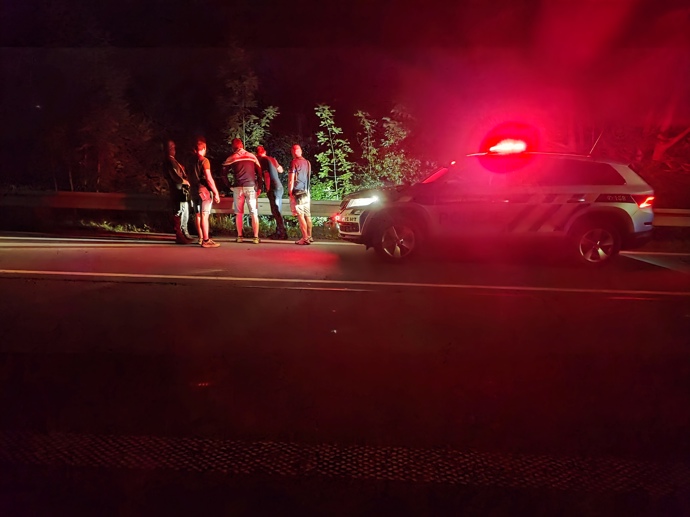 FOTO: Hlídky policie v příměstské části Frýdku-Místku. – stránka 12