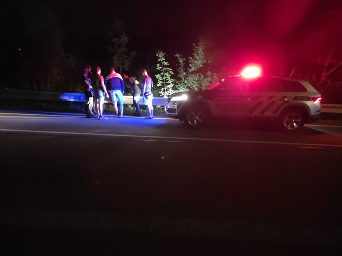 FOTO: Policie provedla zákrok v plné balistické ochraně. – stránka 9