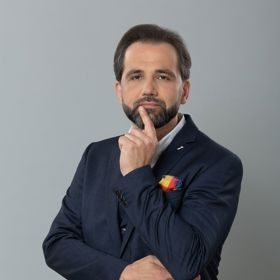 Kalkulátor Jakub Kvášovský z pořadu Na lovu, jak ho známe dnes.