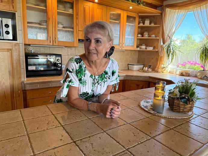 FOTO: Partnerka Václava Ševčíka, Jaruška. – stránka 18
