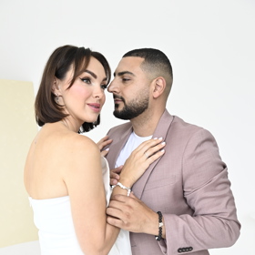 Při focení nechyběl ani její manžel.