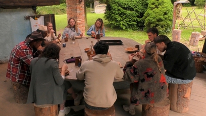 FOTO: Na farmě se to začíná přiostřovat.