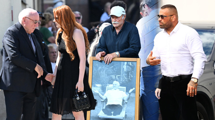 FOTO: Lidé se loučili s Jiřím Krampolem. – stránka 12