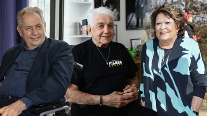 FOTO: Na pohřeb nepřišel Zeman ani Bohdalová.