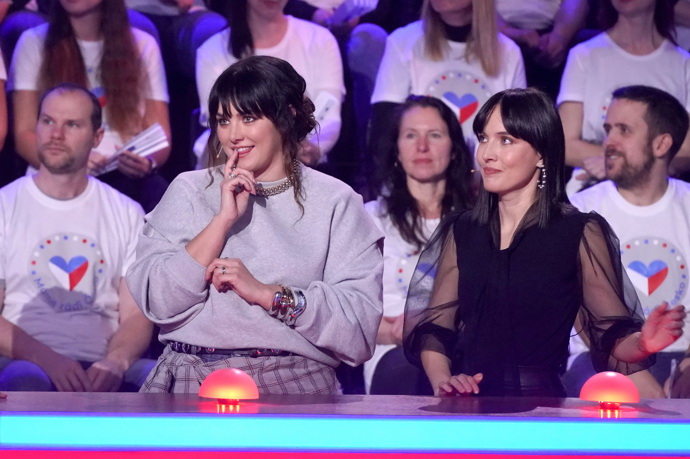 FOTO: Ewa Farna a Tereza Ramba v show Máme rádi Česko. – stránka 3