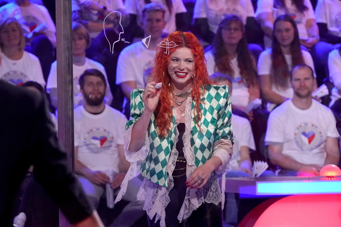 FOTO: Zpěvačka Žofie Dařbujánová v show Máme rádi Česko. – stránka 2