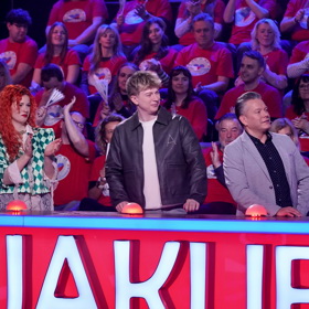 Adam Mišík. Žofie Dařbujánová a Matěj Ruppert v show Máme rádi Česko.