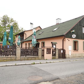 Restaurace Ořechovka v roce 2024 ukončila svůj provoz.