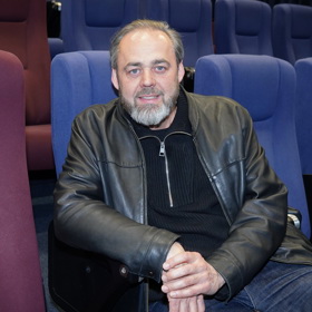 Na stará kolena nepřestává žasnout, jak rychle se malé děti vyvíjejí. Pozorovat je to podle něj přínosnější než koukat na film nebo jít na koncert.