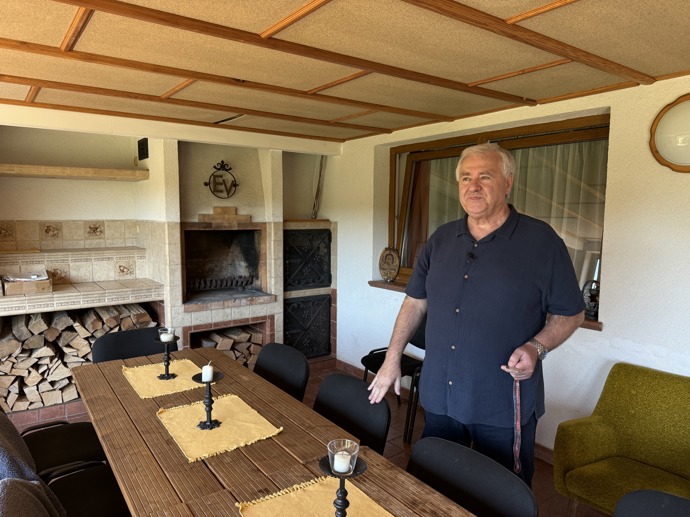 FOTO: Václav Ševčík svou novou lásku požádal o ruku, ale na svatbu má vyhraněný názor. – stránka 38