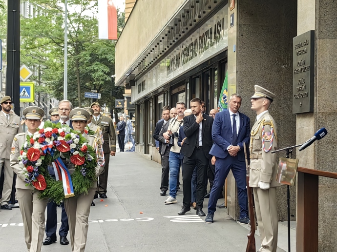 FOTO: Akt k uctění 21. srpna. – stránka 19