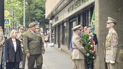 FOTO: Jana Černochová přišla vzdát hold.