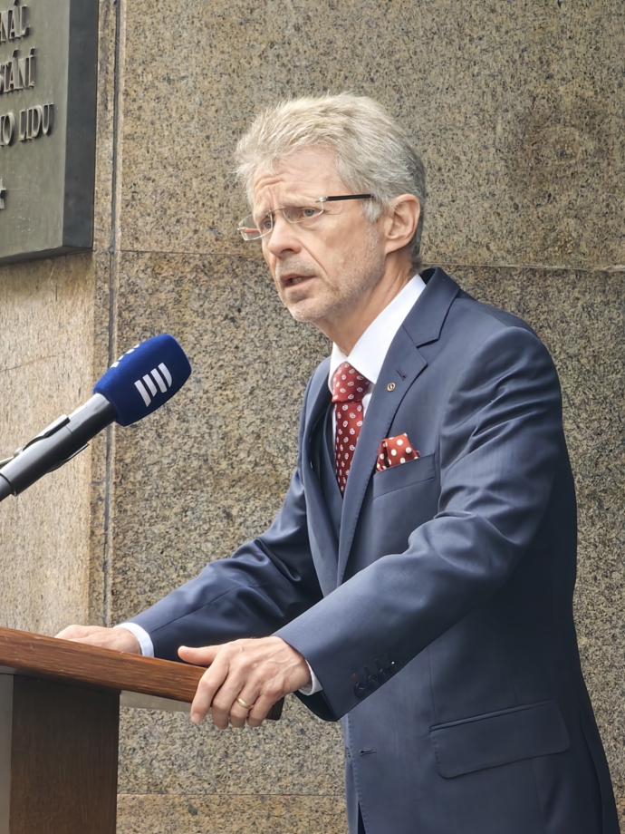 FOTO: Miloš Vystrčil na vzpomínkové akci 21. srpna. – stránka 2