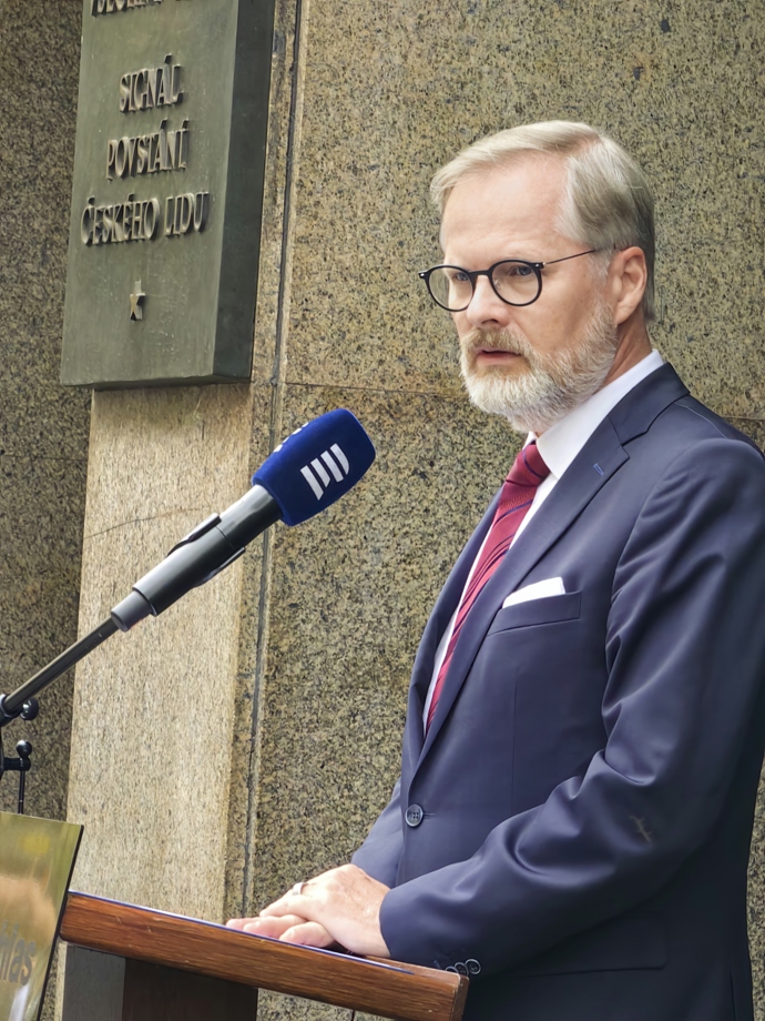 FOTO: Premiér Petr Fiala promluvil. – stránka 191