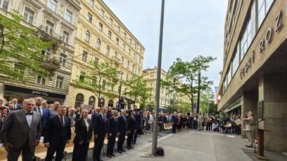 FOTO: Vzpomínková akce před Českým rozhlasem.