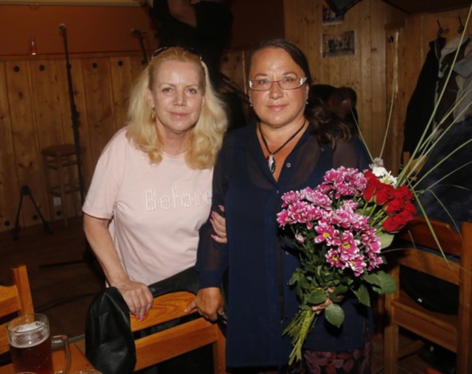 FOTO: Hana Krampolová a její sestra Marie Kotová na snímku z roku 2018. – stránka 1