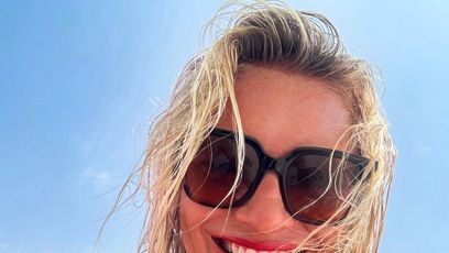 FOTO: Lucie Borhyová ukázala bujný dekolt.