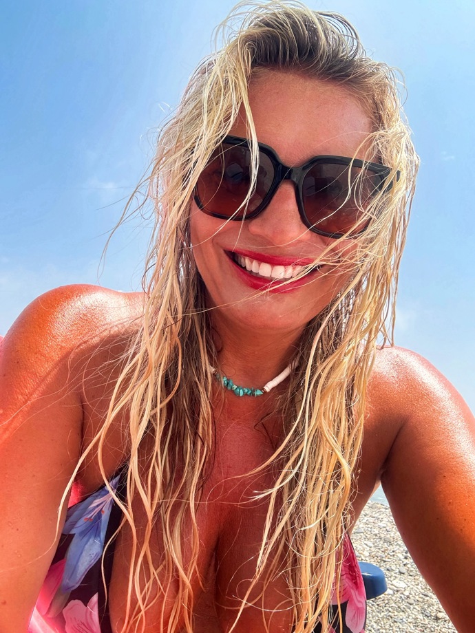 FOTO: Lucie Borhyová ukázala bujný dekolt. – stránka 3