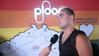 FOTO: Lidé se shodují na manželství pro všechny.