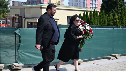 FOTO: Tomáš Magnusek na pohřbu Jiřího Krampola.