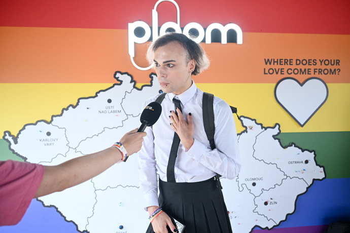 FOTO: Coming out je pro většinu úleva. – stránka 47