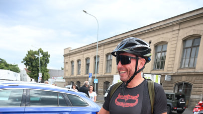 FOTO: Jan Tuna přijel na kole.