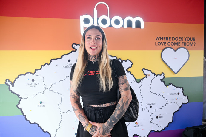 FOTO: Zoe Black se přišla podívat. – stránka 44