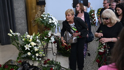 FOTO: Marie Retková na posledním rozloučení s Jiřím Krampolem.