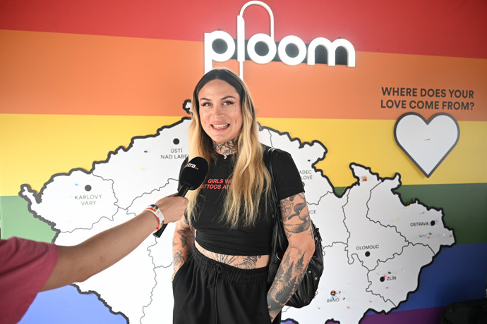 FOTO: Zoe Black. – stránka 42