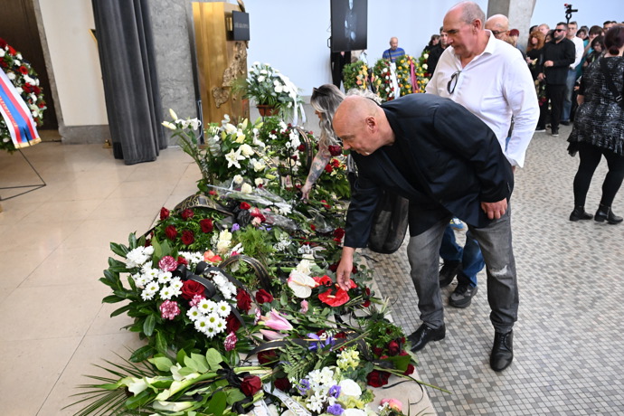 FOTO: Pohřeb Jiřího Krampola. – stránka 78
