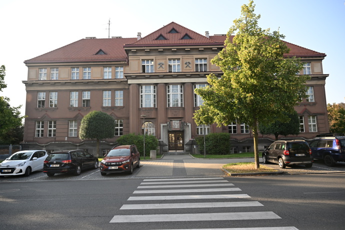 FOTO: Soudní budova. – stránka 47