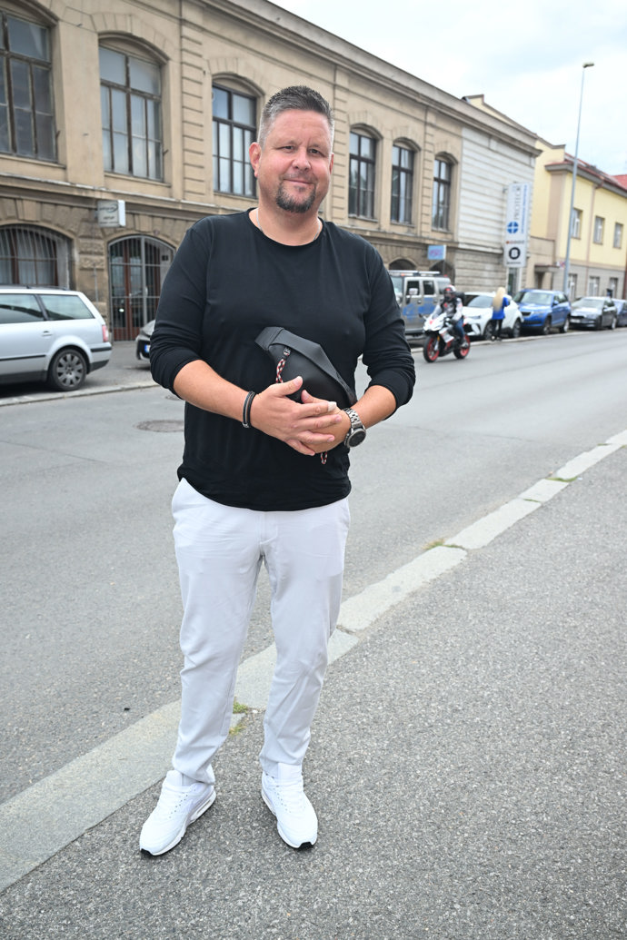 FOTO: Herec Michal Novotný. – stránka 4