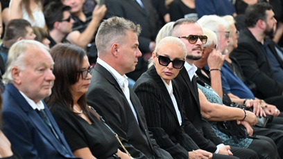FOTO: Luděk Sobota na pohřbu Jiřího Krampola.
