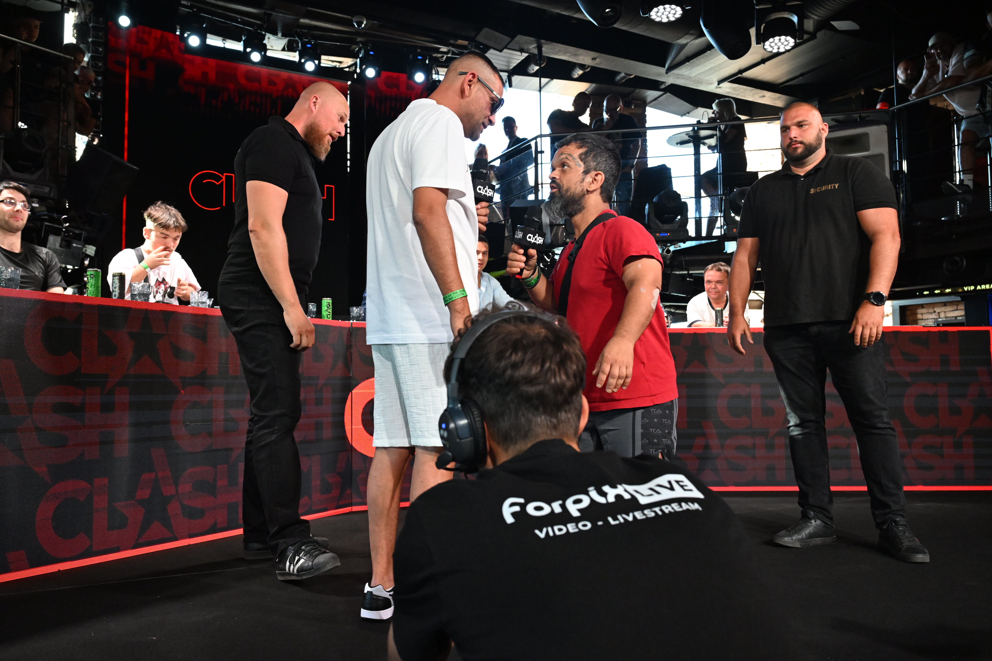 Staredowny plné napětí.