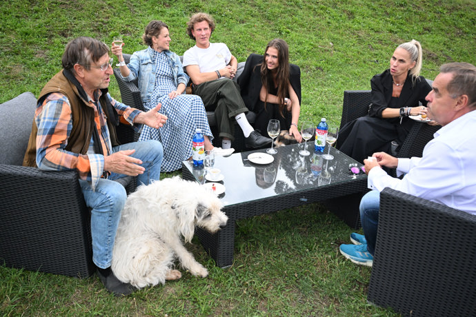 FOTO: Party televize Prima byla plná dobré nálady a alkoholu. – stránka 92
