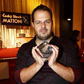 Xindl X by si kousek mládí rád uchoval - a činí tak alespoň prostřednictvím nových písniček. 