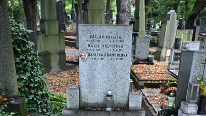 FOTO: Haně Krampolové nikdo nepřišel zapálit svíčku.