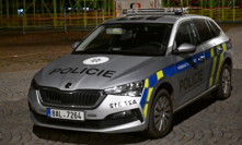 Nechyběla policie.