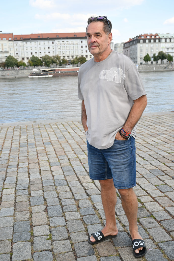 FOTO: Herec Miroslav Etzler. – stránka 21