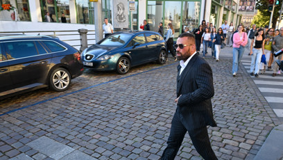 FOTO: Karlos Vémola přišel zavzpomínat na Jiřího Krampola.
