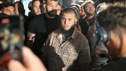FOTO: Leo Beránek mladší míří do klece.