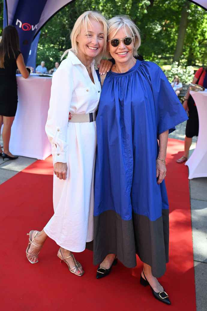 FOTO: Herečky Veronika Žilková a Jana Švandová. – stránka 2