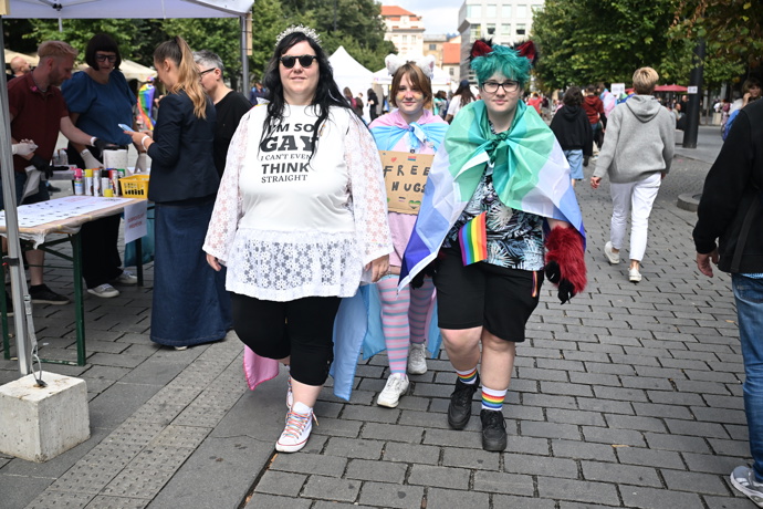 FOTO: Prague Pride 2025 byl plný rozmanitých oblečků. – stránka 159