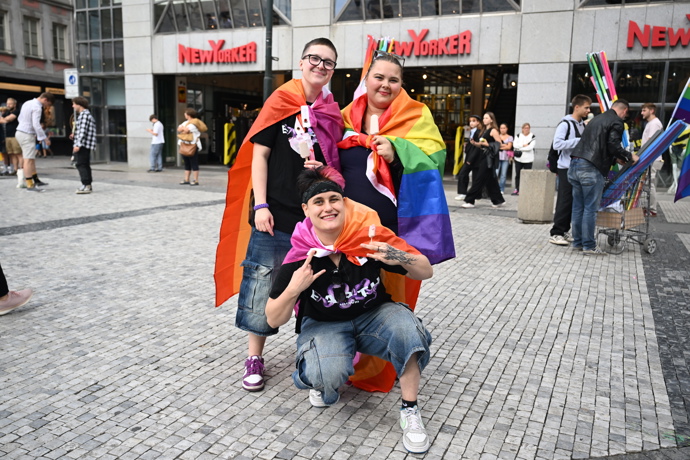 FOTO: Prague Pride 2025 byl plný rozmanitých oblečků. – stránka 146
