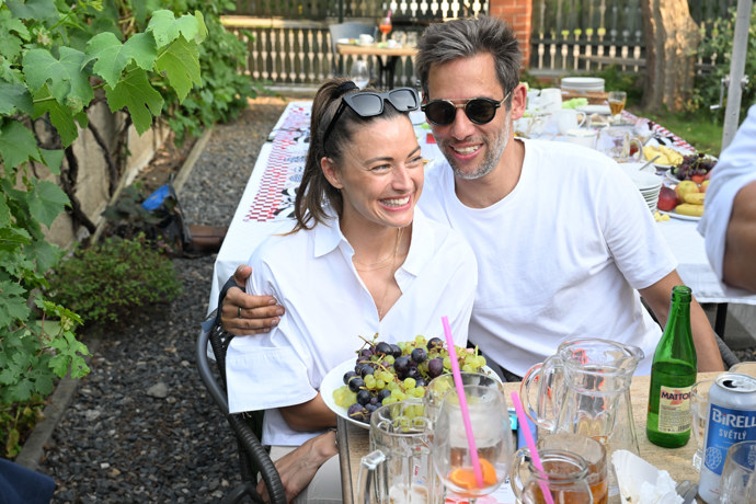 FOTO: Janek Bartoška na letní party divadla Broadway. – stránka 30