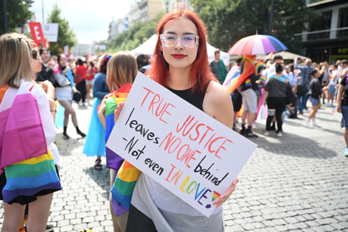 FOTO: Prague Pride 2025 byl plný rozmanitých oblečků. – stránka 128