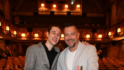 FOTO: Michal Kavalčík se synem na premiéře filmu Pod Parou.